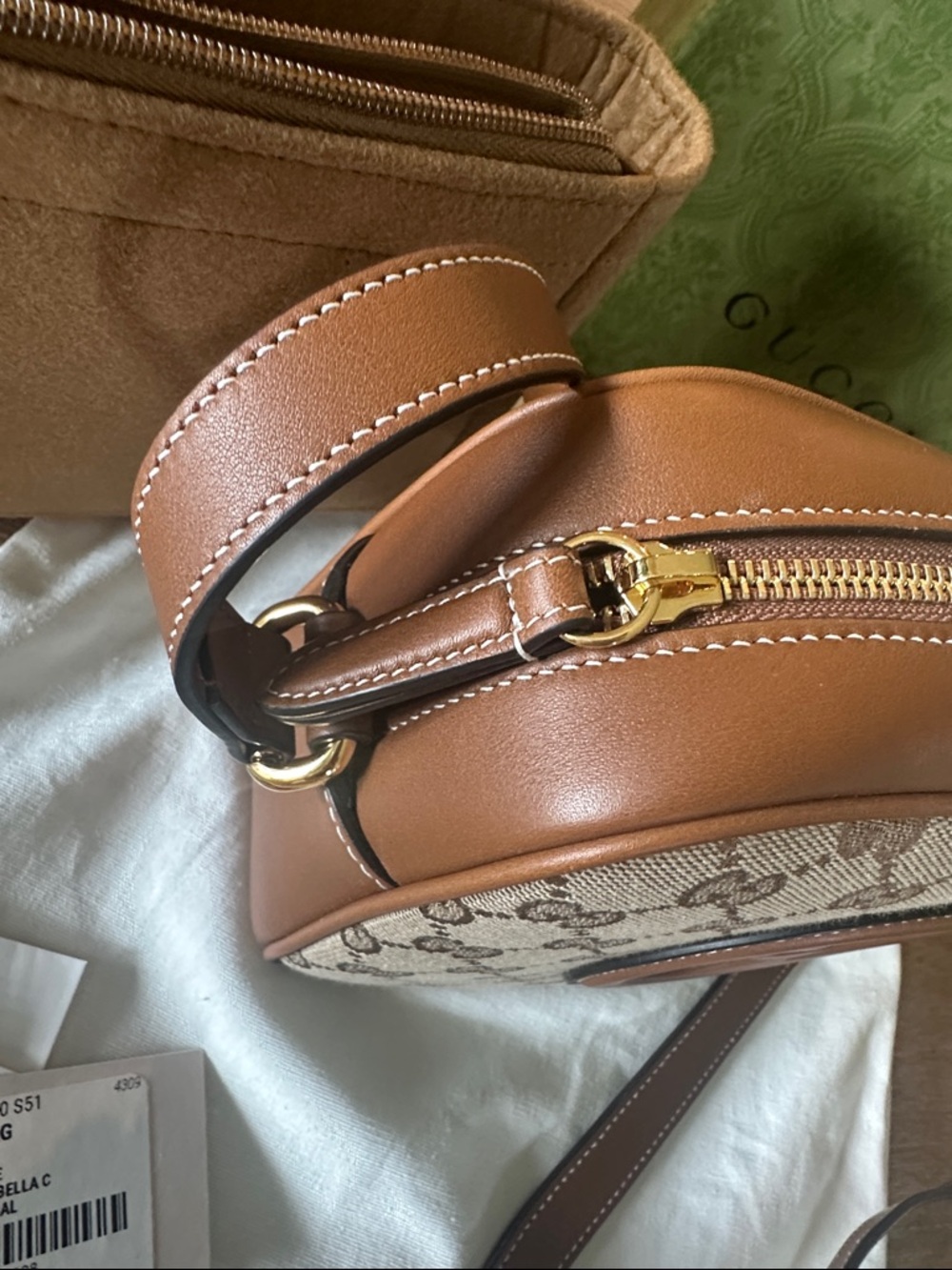 Gucci Beige GG Supreme Canvas and Brown Leather Crossbody Bag - Picture 5 of 12